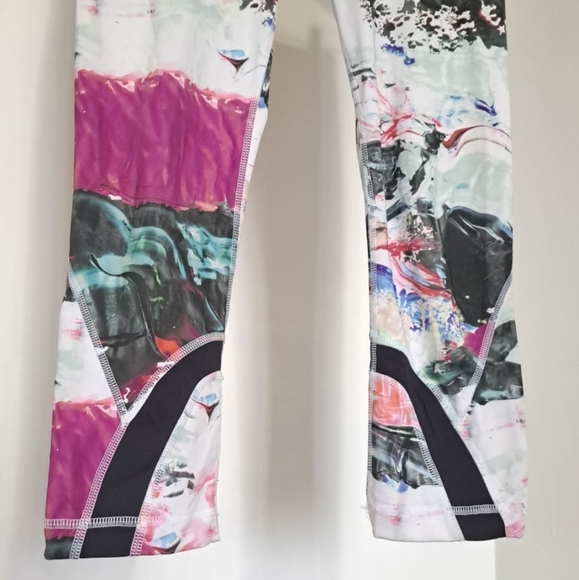 Lululemon Women's Capris Size 4 - Picture 4 of 12